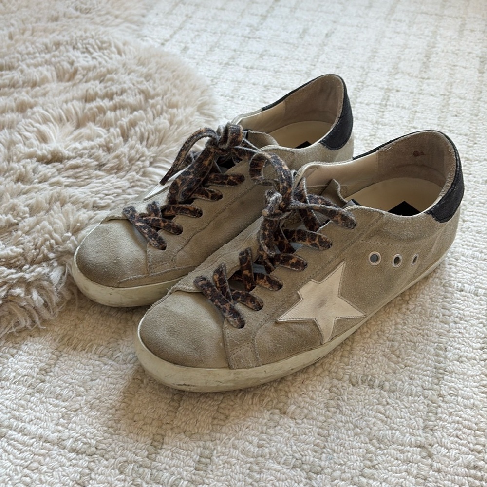 GOLDEN GOOSE